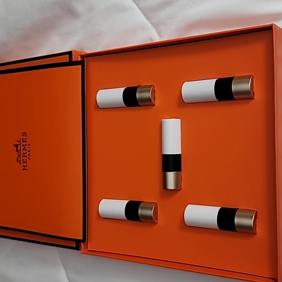 Hermes Lipstick Set - Shades of Red and Brown - Picture 5 of 6